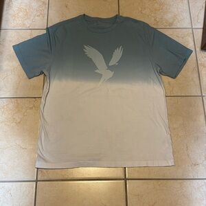 Men’s American Eagle Dip Dye Blue and White Graphic T-shirt